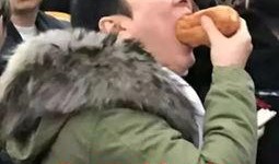 娱乐吃瓜酱朋友借米,揭秘朋友借米背后的故事