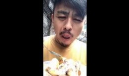 娱乐吃瓜酱精神小伙,揭秘精神小伙的潮流生活