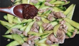 娱乐吃瓜酱网友能有多闲,娱乐吃瓜酱网友，他们的闲暇时光如何度过？