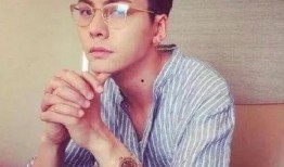 娱乐圈吃瓜博主戴口罩